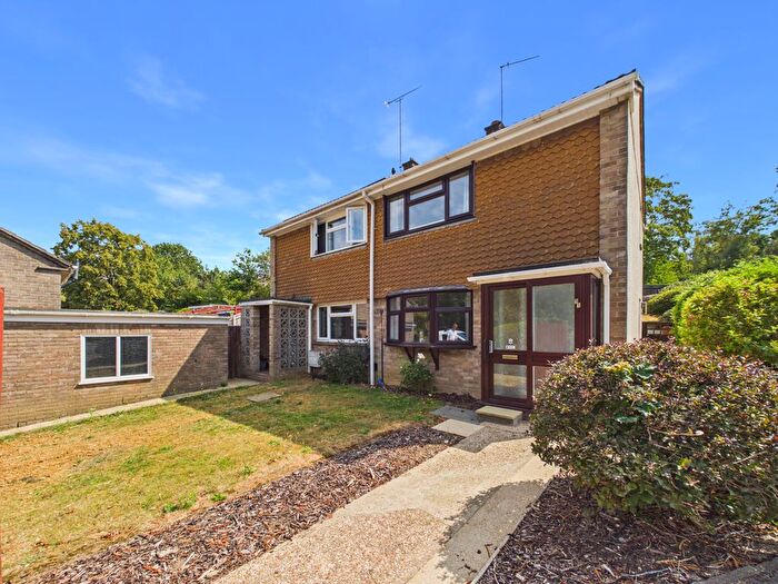 2 Bedroom Semi-Detached House For Sale In Montgomery Road, Bitterne, SO18