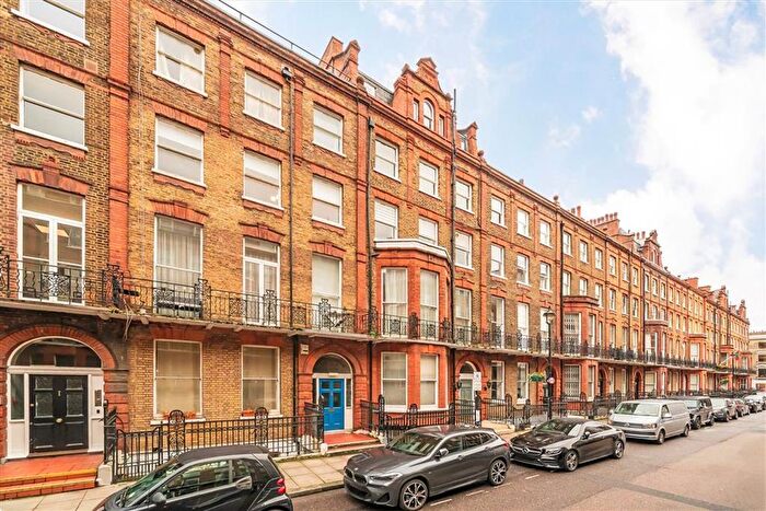 2 Bedroom Flat To Rent In Nottingham Place, Marylebone, W1U