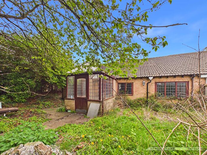 3 Bedroom Semi-Detached Bungalow For Sale In Forest Road, Frome, BA11
