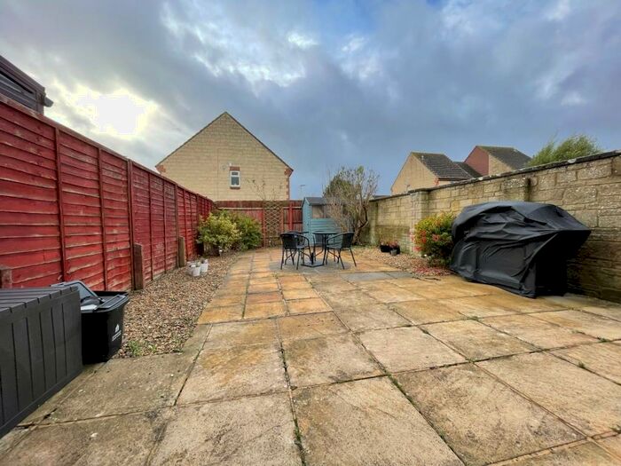3 Bedroom Semi-Detached House To Rent In Kemble Drive, Cirencester, GL7