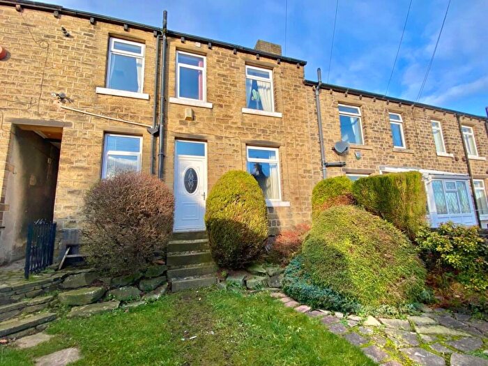 2 Bedroom Terraced House For Sale In Blackmoorfoot Road, Huddersfield, HD4