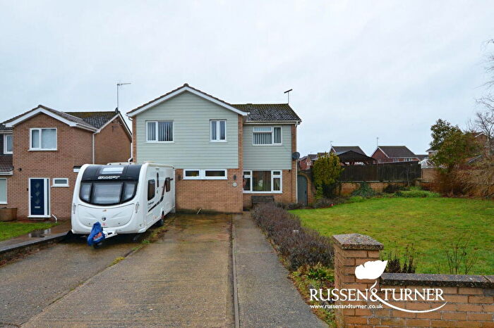 5 Bedroom Link Detached House For Sale In Bacton Close, South Wootton, PE30