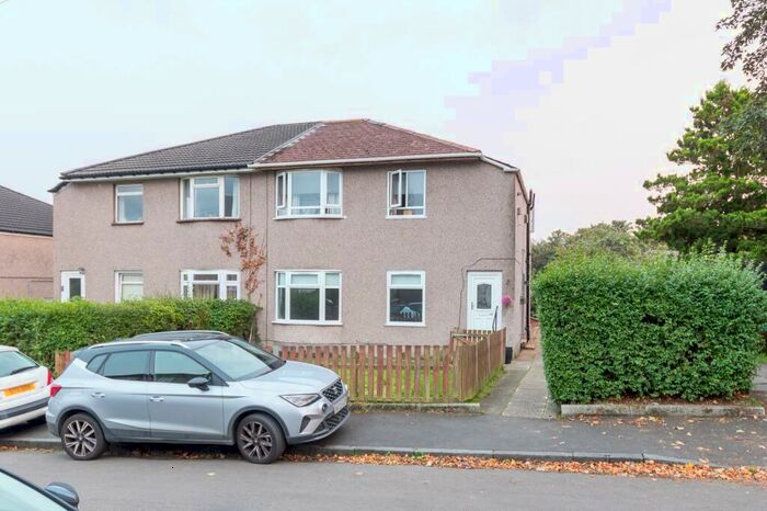 3 Bedroom Apartment To Rent In Glencroft Road, Croftfoot, Glasgow, G44