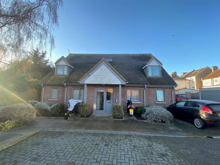 1 Bedroom Flat To Rent In Woodside Avenue, Woodside, Croydon SE25