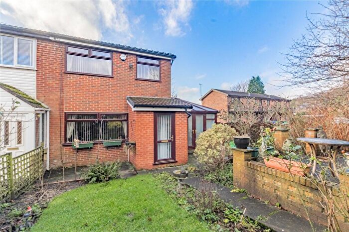 3 Bedroom Semi Detached House For Sale In Hanging Lees Close, Newhey, Rochdale, OL16