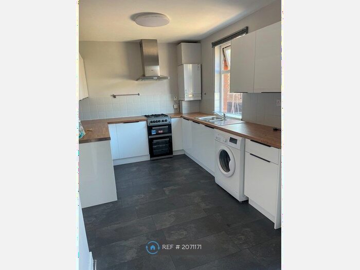 4 Bedroom Semi-Detached House To Rent In Littleton Road, Bristol, BS3