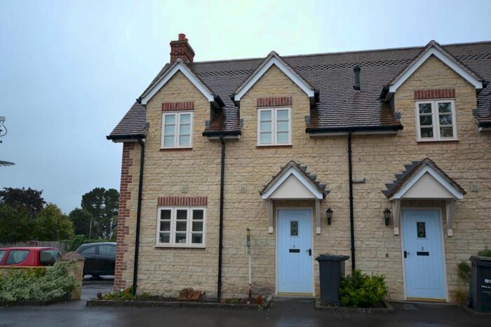 2 Bedroom Semi-Detached Bungalow To Rent In High Street, Wincanton, Somerset, BA9