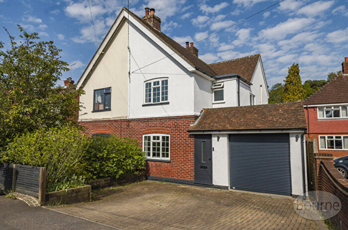 3 Bedroom Semi-Detached House For Sale In Yew Tree Road, Witley, Godalming, Surrey, GU8