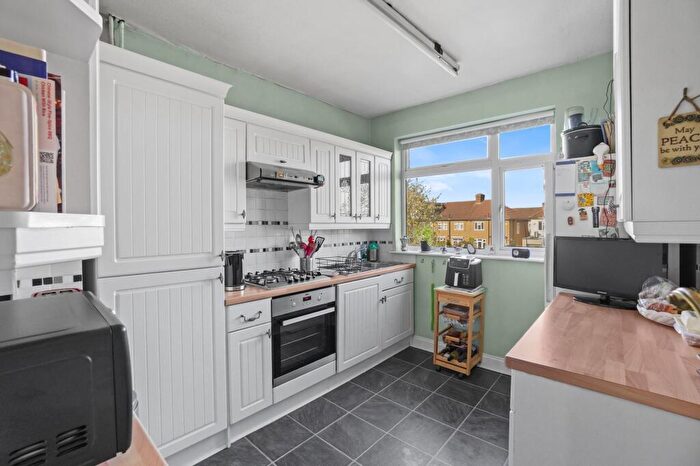 2 Bedroom Maisonette For Sale In Martin Way, Morden, SM4