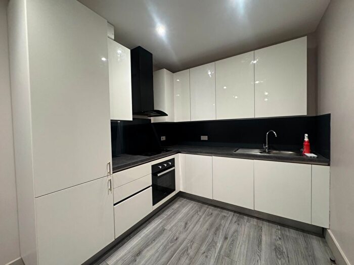 1 Bedroom Flat To Rent In Quilters Way, Stoke Mandeville, Aylesbury, HP22