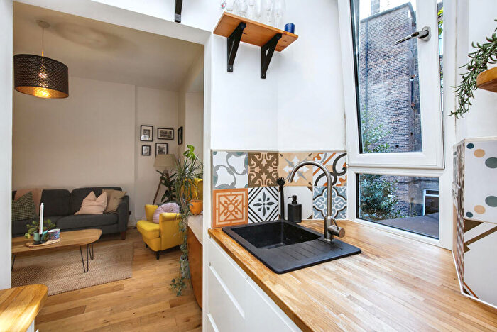 2 Bedroom Flat For Sale In Great Junction Street, Leith, Edinburgh, EH6