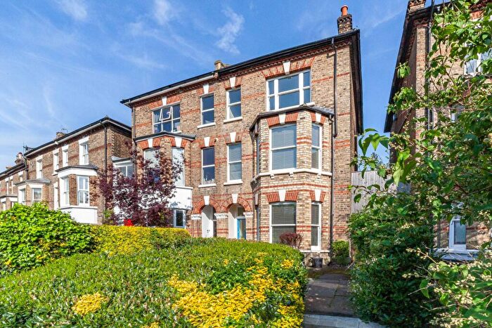 4 Bedroom House To Rent In Norwood Road, London, SE24