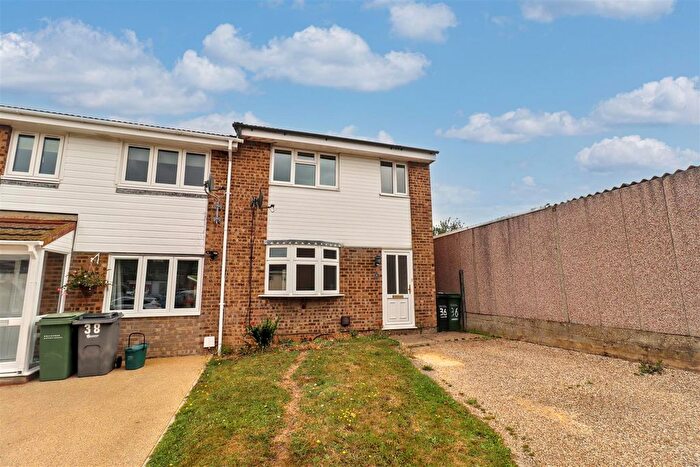 3 Bedroom End Of Terrace House To Rent In Orion Way, Braintree, CM7
