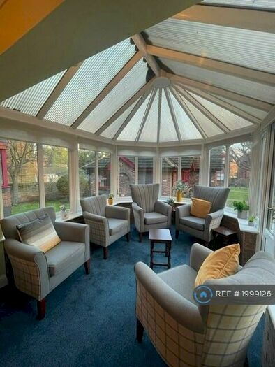 1 Bedroom Flat To Rent In College Road, Epsom, KT17