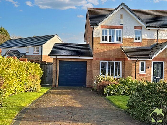 3 Bedroom Semi-Detached House To Rent In Hampshire Avenue, Bowgreave, Preston, PR3