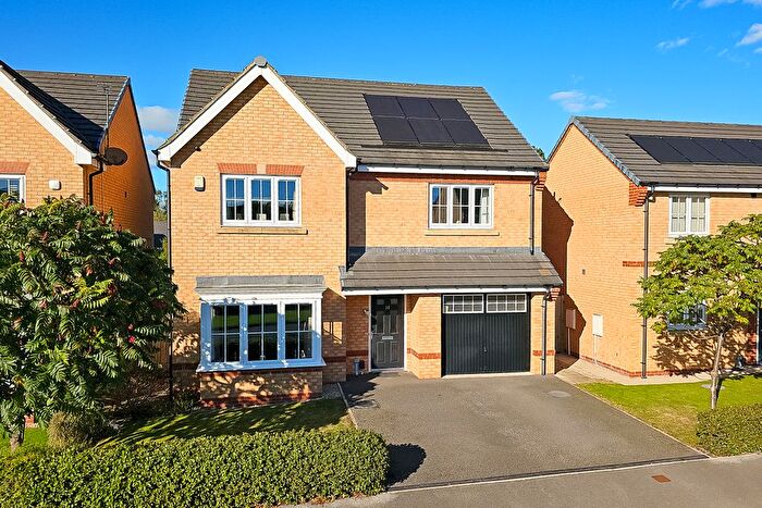 4 Bedroom Detached House For Sale In Rowan Close, Harrogate, HG1