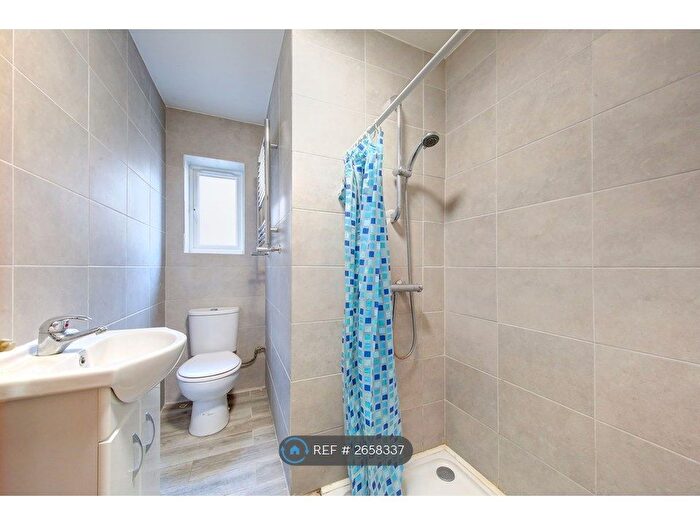 5 Bedroom Semi-Detached House To Rent In Canbury Park Road, Kingston Upon Thames, KT2