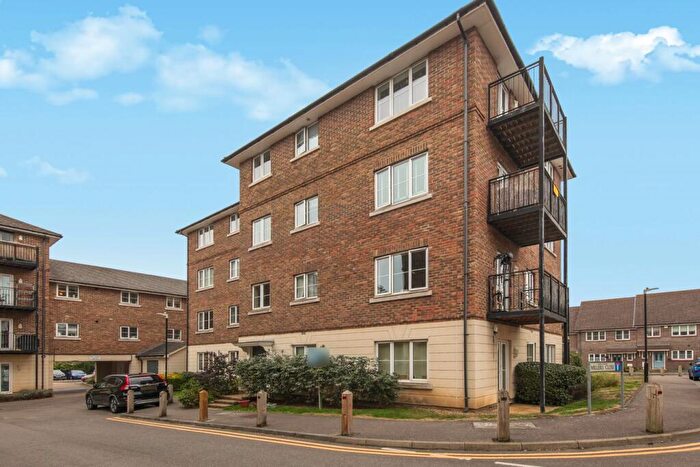 2 Bedroom Apartment For Sale In Trident Court, Baker Crescent, Dartford, Kent, DA1