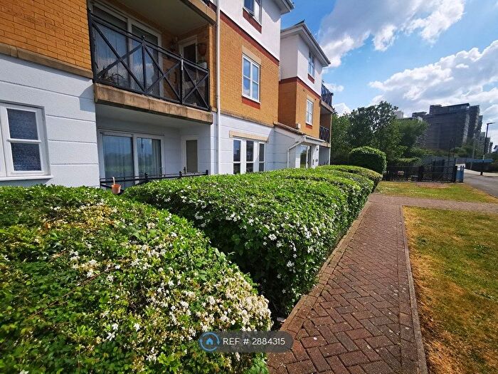 2 Bedroom Flat To Rent In Woolwich, London, SE28