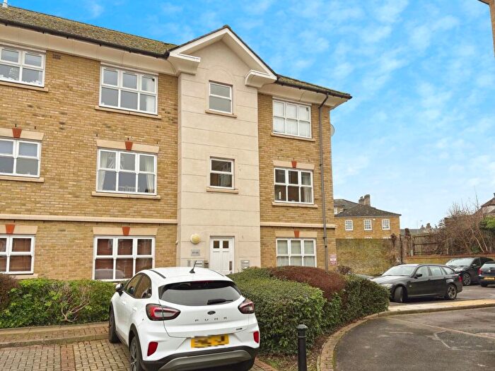 1 Bedroom Apartment To Rent In Stapleford Close, Chelmsford, CM2