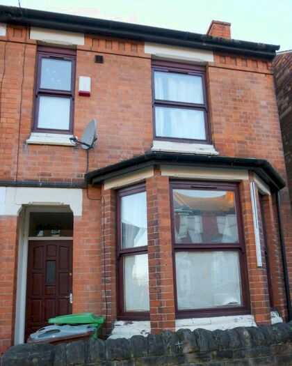 6 Bedroom Terraced House To Rent In Kimbolton Avenue, Nottingham, NG7