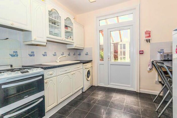 5 Bedroom Terraced House To Rent In Grayshott Road, Southsea, PO4