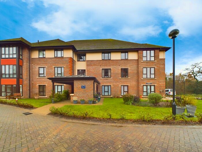 2 Bedroom Property For Sale In Birch Walk, Ditchling Common, Burgess Hill, RH15