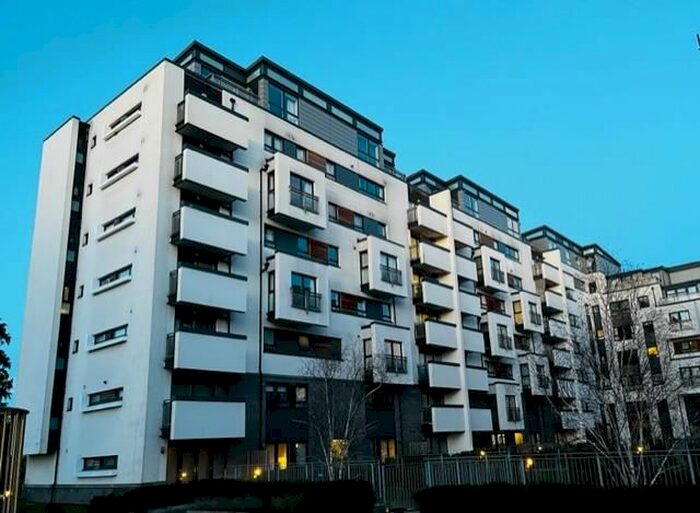 2 Bedroom Flat To Rent In Flat, Colonsay View, Edinburgh, EH5