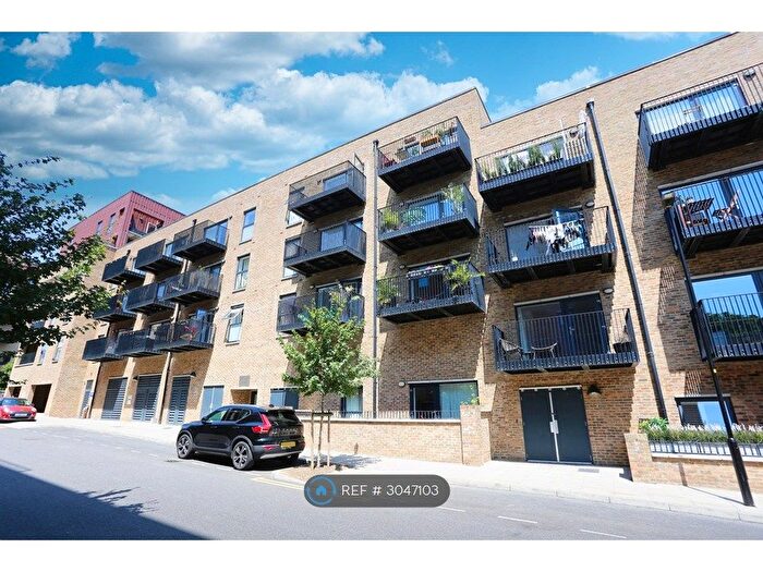 1 Bedroom Flat To Rent In Kerswell Court, London, SE18