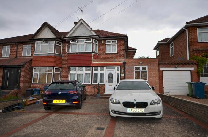 5 Bedroom Semi-Detached House To Rent In Coledale Drive, Stanmore, Middlesex, HA7