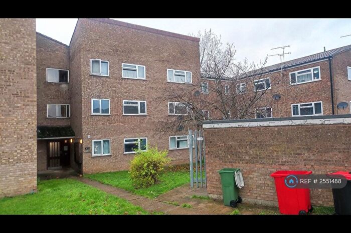 2 Bedroom Flat To Rent In Wayletts, Basildon, SS16