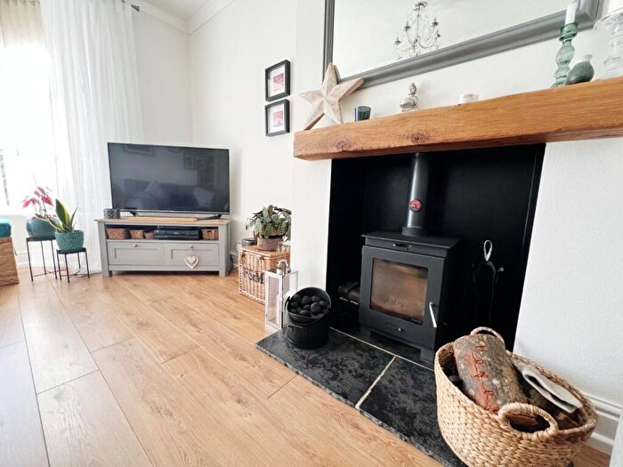 3 Bedroom End Of Terrace House For Sale In Durham Road, Spennymoor, DL16