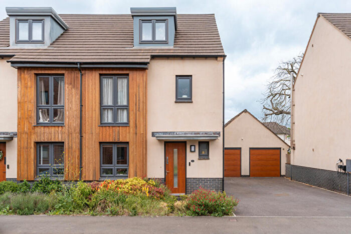 4 Bedroom Semi Detached House For Sale In Alexander Road, Frenchay, BS16