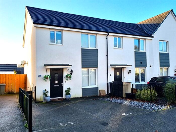 3 Bedroom End Of Terrace House For Sale In Long Field Road, Launceston, PL15