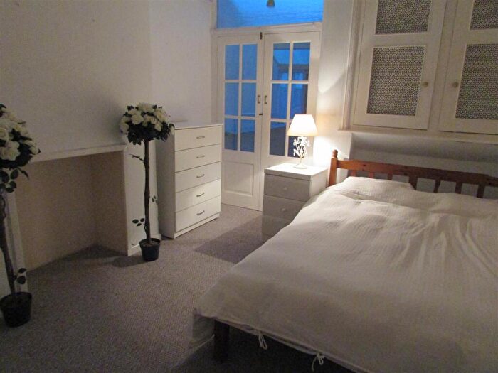5 Bedroom House To Rent In Malefant Street, Cathays, CF24