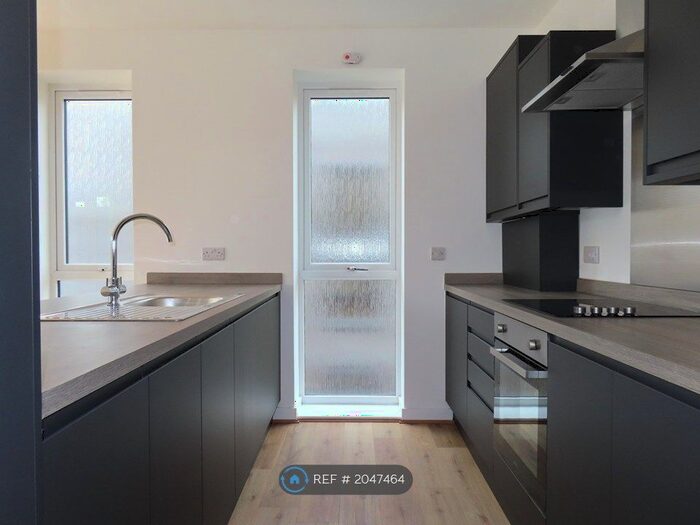 2 Bedroom Flat To Rent In Stourbridge Road, Stourbridge, DY9