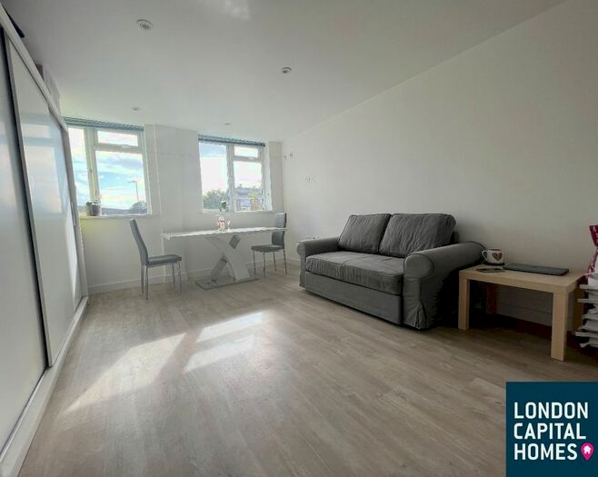 1 Bedroom Flat To Rent In Bury Fields, Guildford, GU2