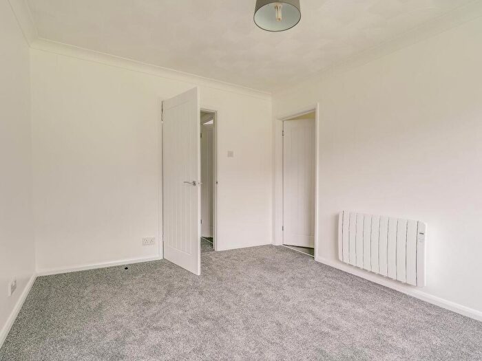 1 Bedroom Flat To Rent In Windsor Court, Windsor Way, Polegate, BN26