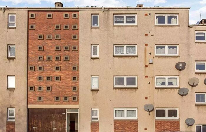 2 Bedroom Flat To Rent In , Longstone Street, Edinburgh, EH14