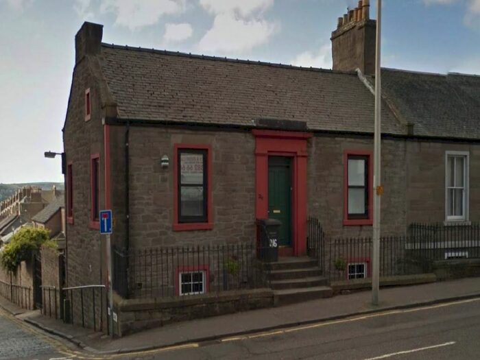 4 Bedroom Detached House To Rent In Perth Road, Dundee, DD1