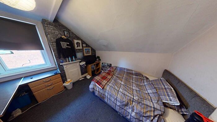 6 Bedroom Semi Detached House To Rent In St. Michaels Terrace, Leeds, LS6