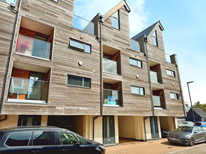 3 Bedroom Town House For Sale In Fishermans Beach, Hythe, CT21