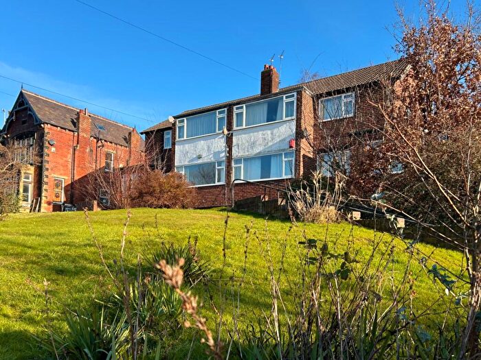 2 Bedroom Flat To Rent In Morris Lane, Kirkstall, Leeds, LS5