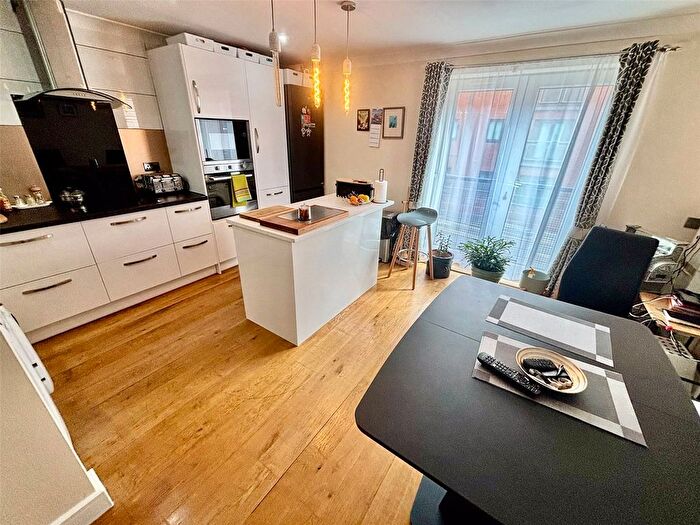 2 Bedroom Flat For Sale In Newhall Hill, Birmingham, B1