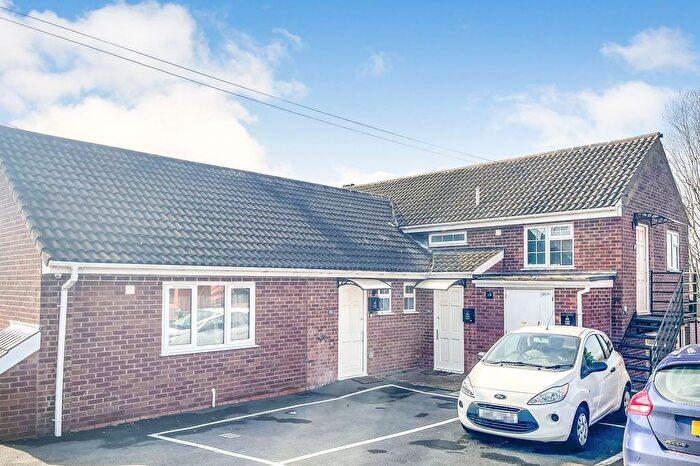 6 Bedroom Block Of Flats For Sale In Boughton Road, Rugby, CV21