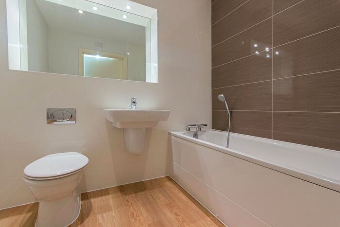 2 Bedroom Apartment To Rent In Glenalmond Avenue, Cambridge, CB2