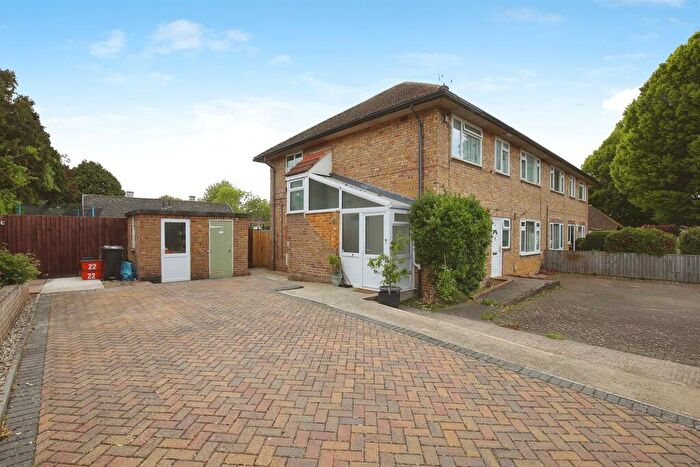 2 Bedroom Flat For Sale In Green Valley Avenue, Swindon, SN25