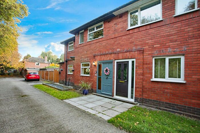 3 Bedroom Semi Detached House For Sale In Ivor Road, Atherstone, CV9