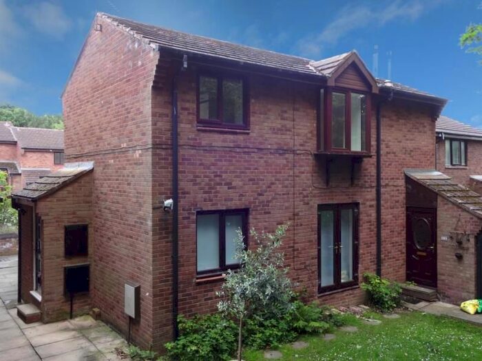 1 Bedroom Flat To Rent In Walesby Court, Leeds, LS16