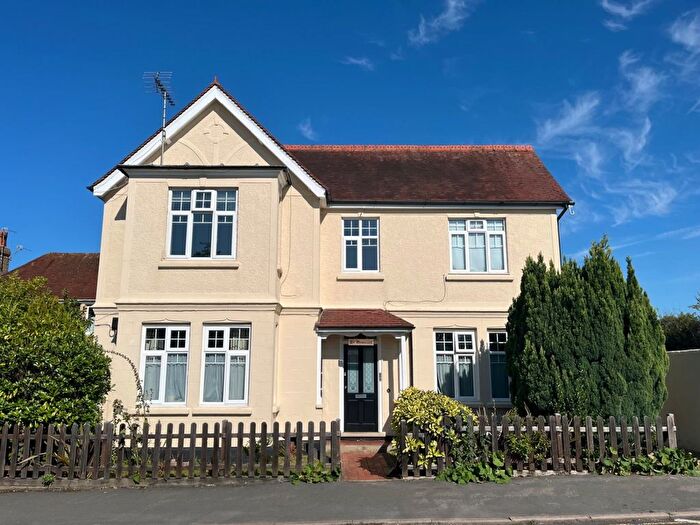 1 Bedroom Flat To Rent In St. Dominics, Garlands Road, Leatherhead, Surrey, KT22
